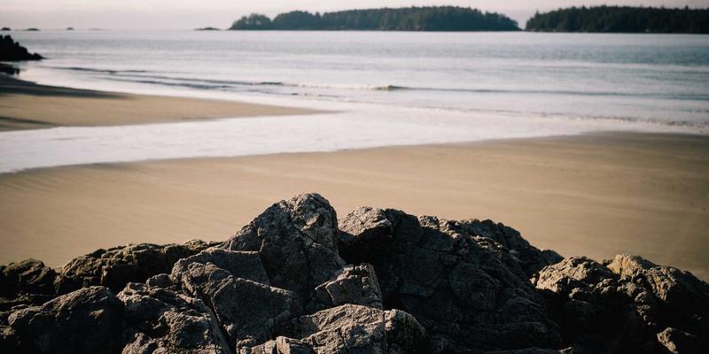 恩格斯史前社会研究方法与当代人类学理论对话：社会科学发展的跨时代启示