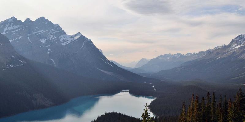 恩格斯在马克思主义政治经济学形成中的独特贡献：超越“第二小提琴手”的叙事