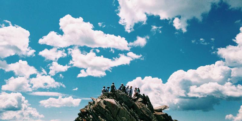 恩格斯晚年书信如何重塑历史唯物主义：澄清经济决定论误读与Social Development新视野