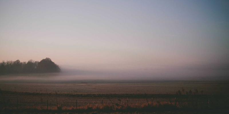 马克思主义政治经济学视域下：恩格斯对马尔萨斯人口论的批判及其当代理论价值